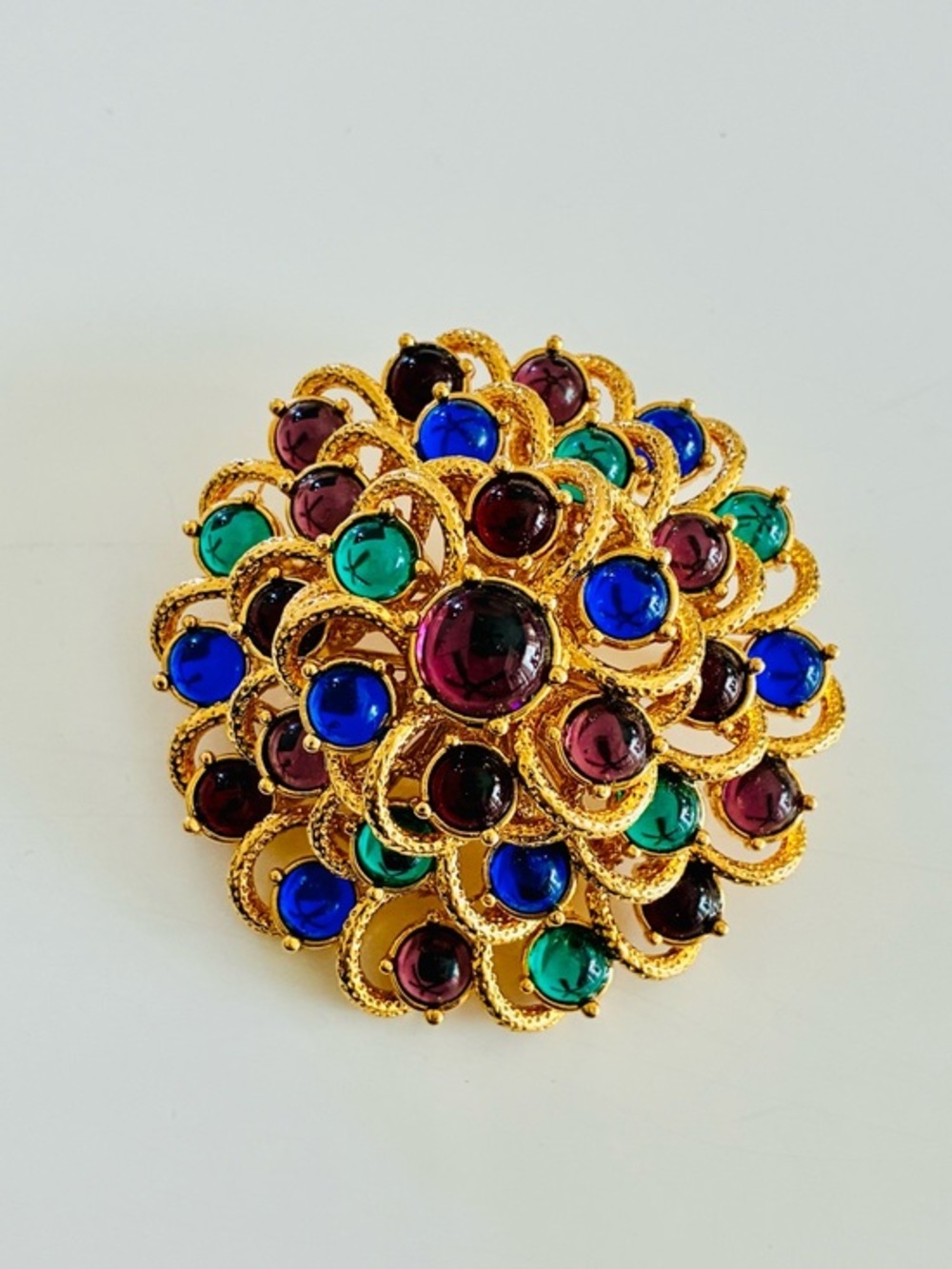 Moghul Jewels of India VTG Monet Gold-Tone Multicolor Cabochon Floral Brooch EUC